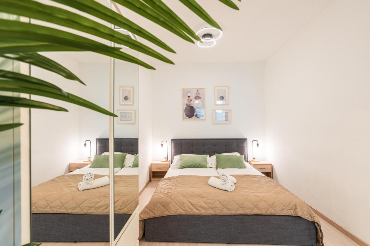 Modern Newly-Built Home By The New York Cafe Lejlighed